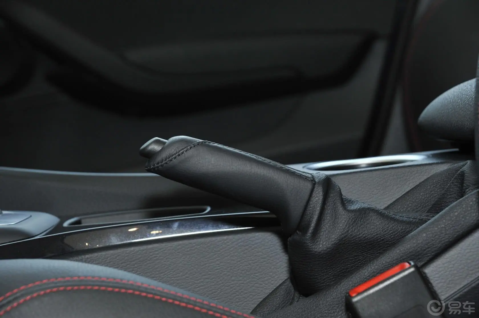 宝马X1sDrive20i 运动设计套装驻车制动（手刹，电子，脚刹）