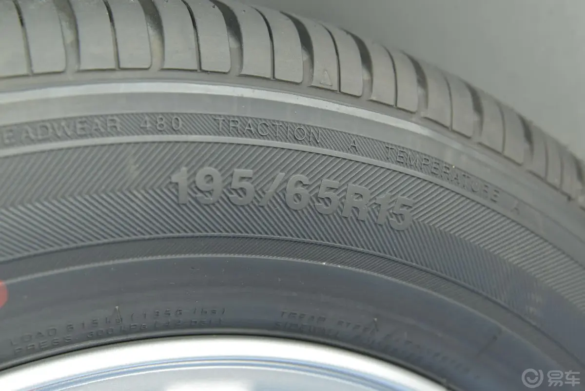 悦动1.6L GLS 手动轮胎规格
