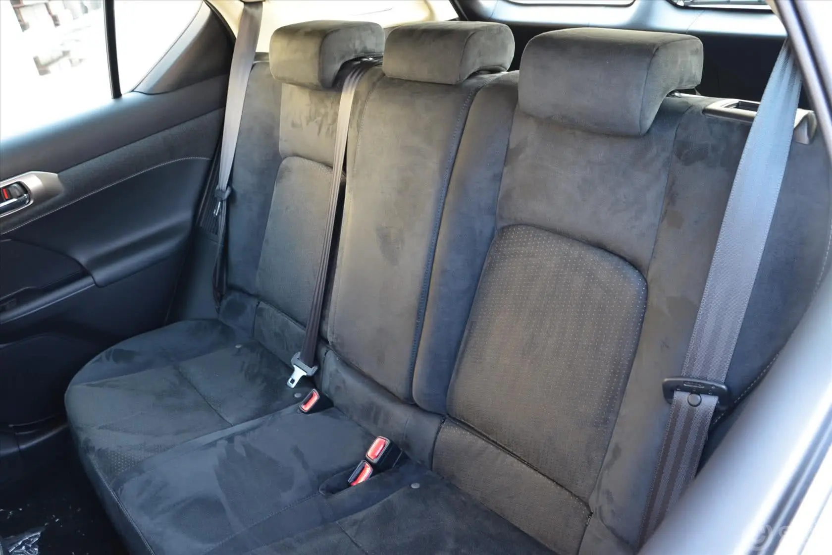 雷克萨斯CT200h 1.8L 自动 舒适版（双色）后排座椅