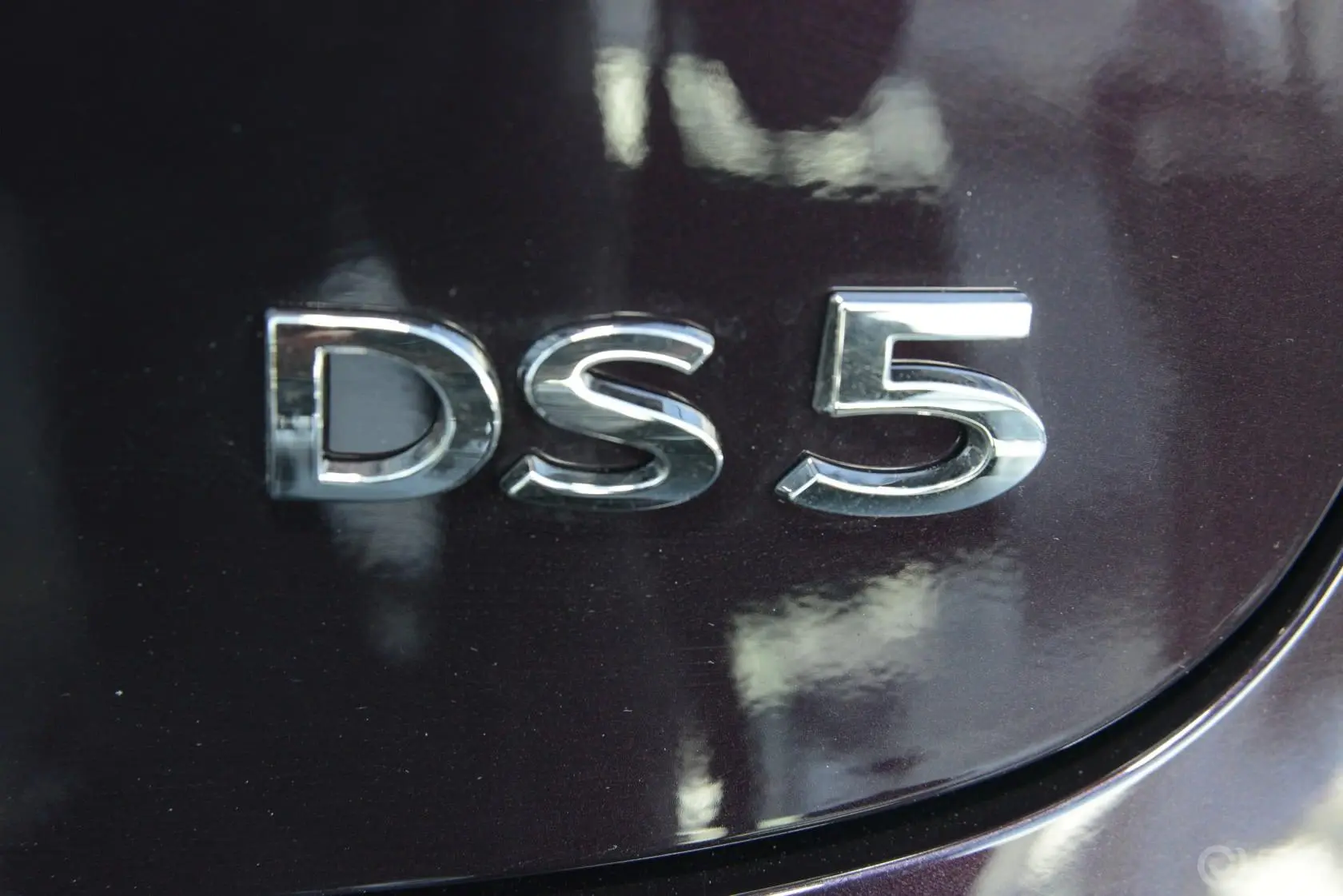 DS 51.6T 手自一体 THP200 豪华版尾标
