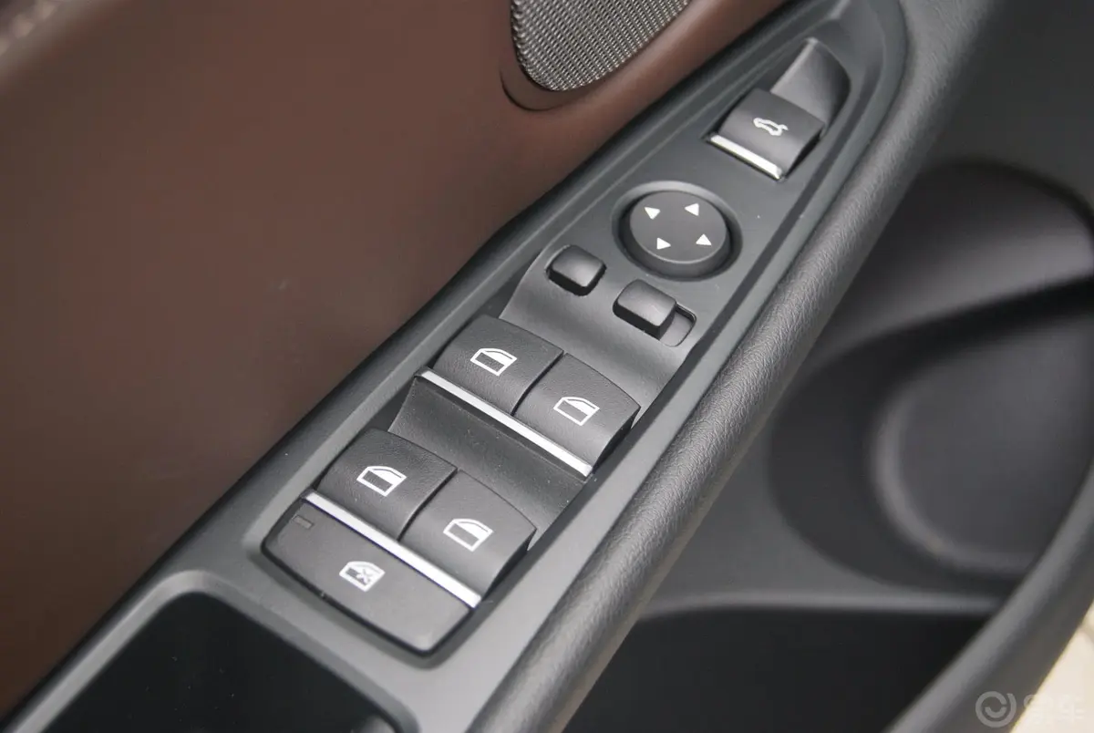 宝马X5(进口)xDrive35i 尊享型车窗升降键