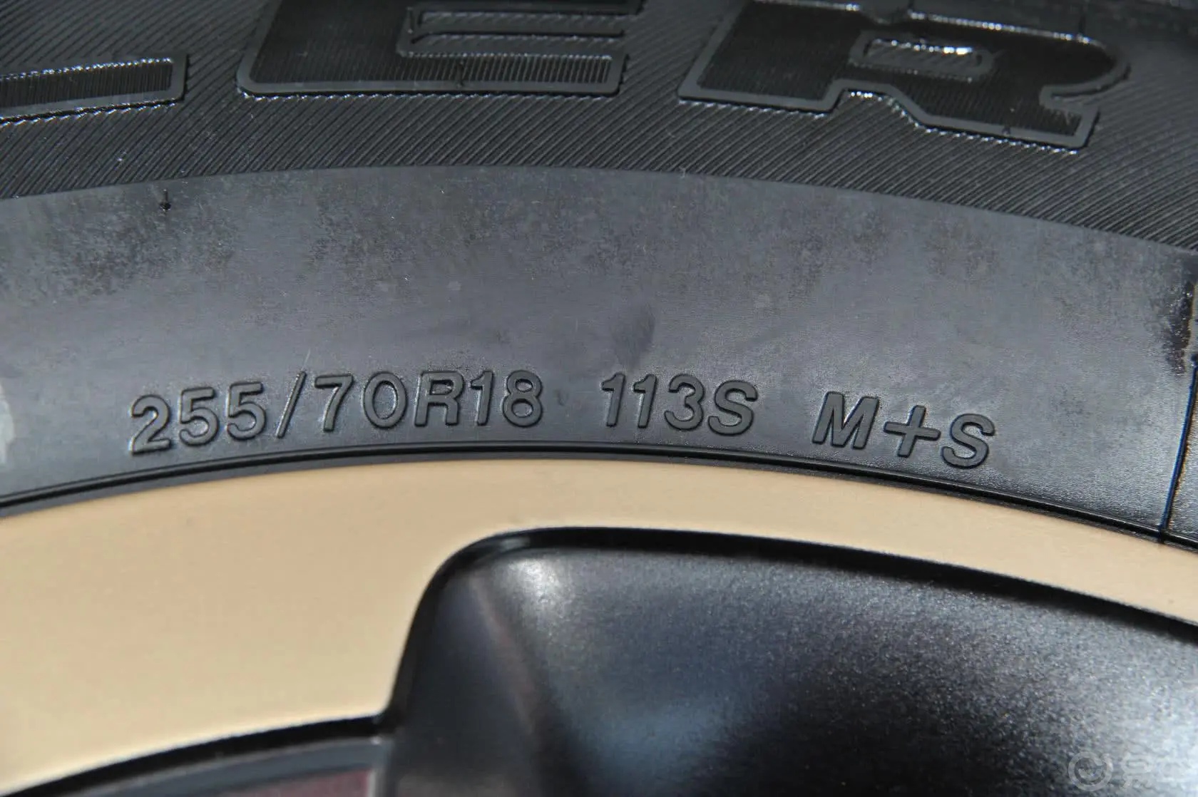 牧马人3.6L 龙腾典藏版轮胎规格