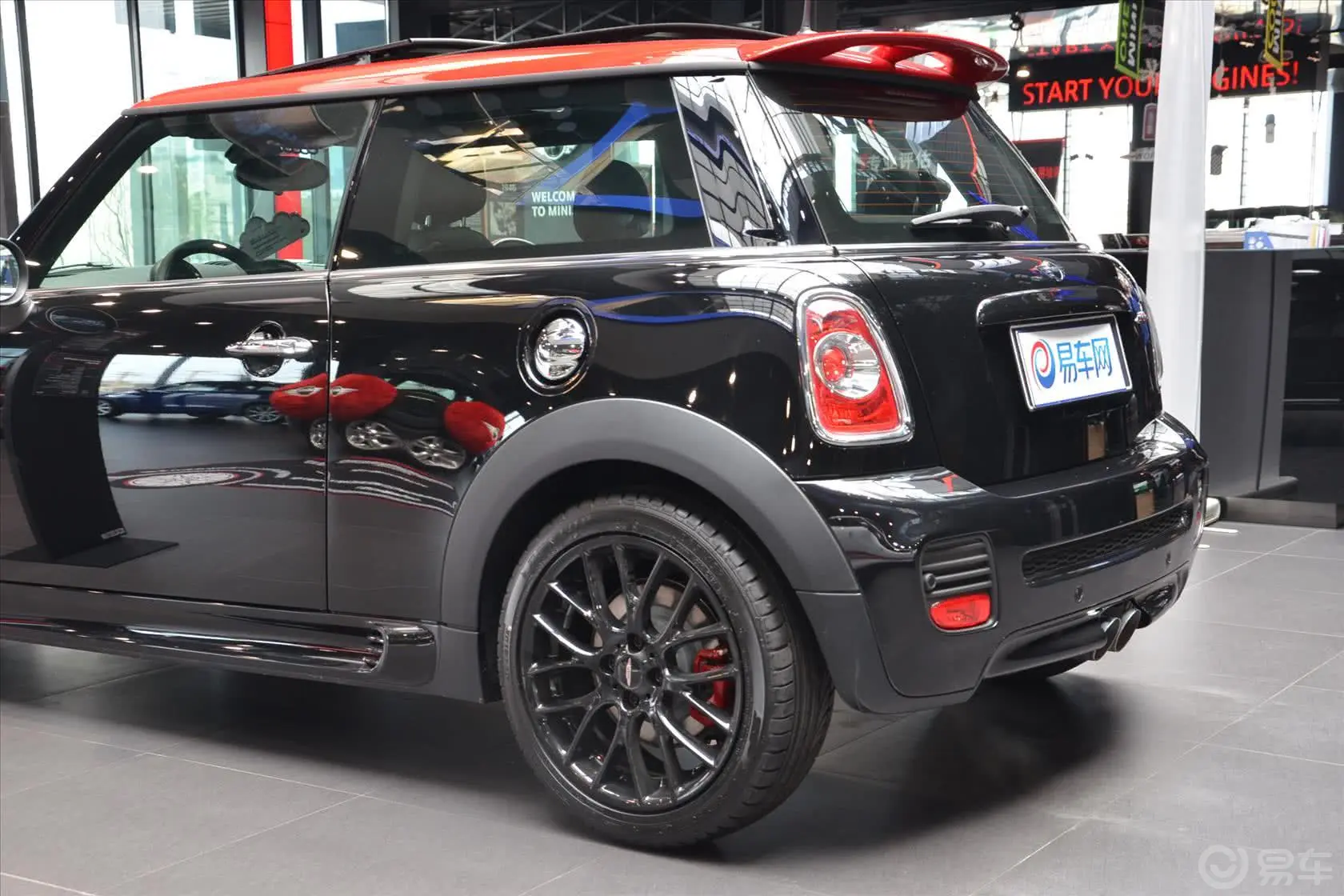 MINI JCW1.6T JCW车尾局部