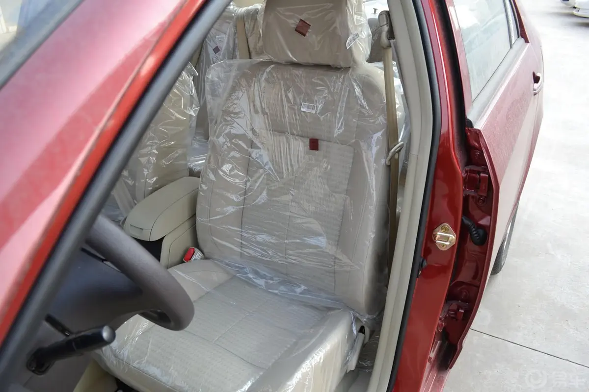 吉利GC71.5L 手动 舒适型驾驶员座椅