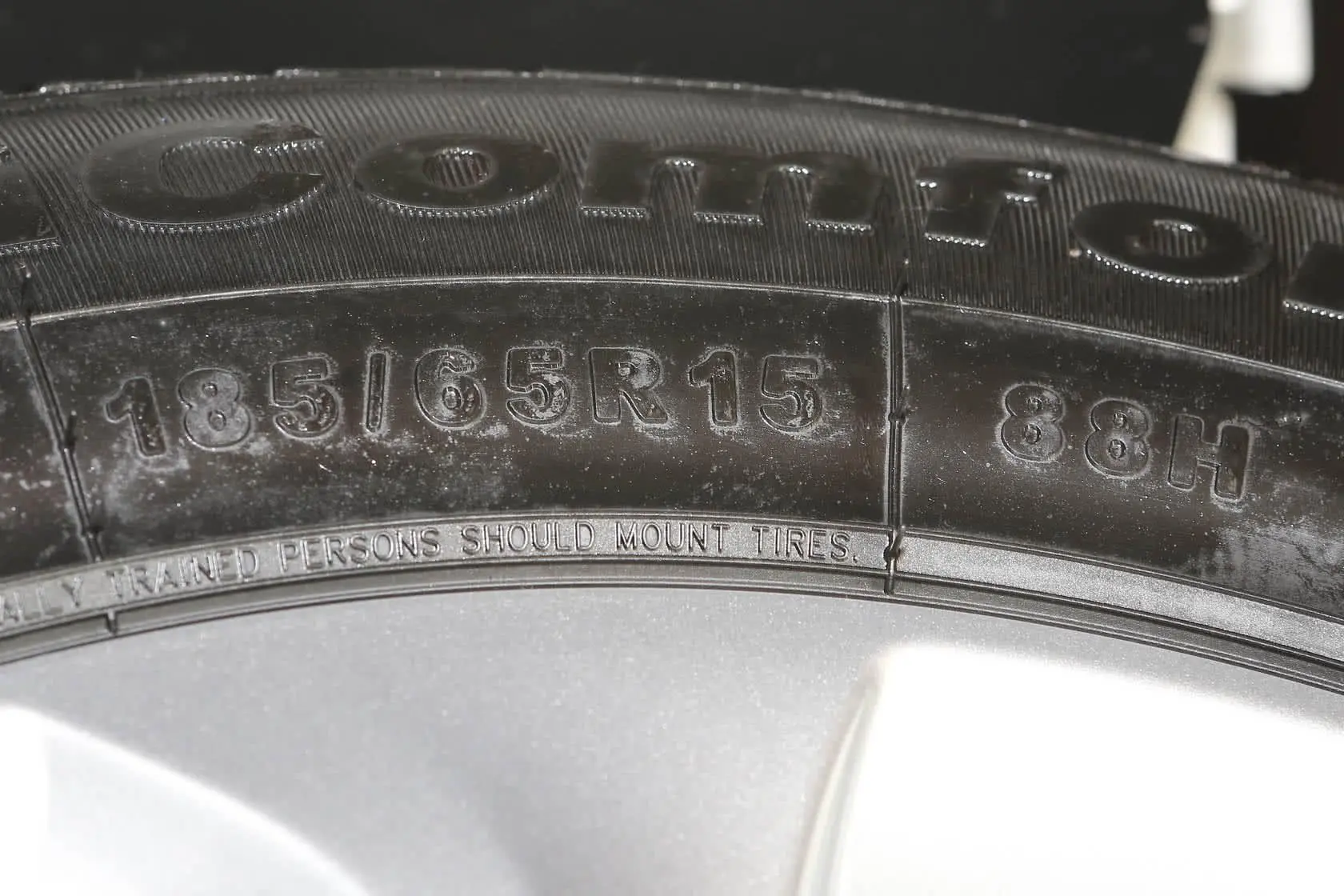 爱丽舍1.6L 手自一体 舒适型轮胎规格