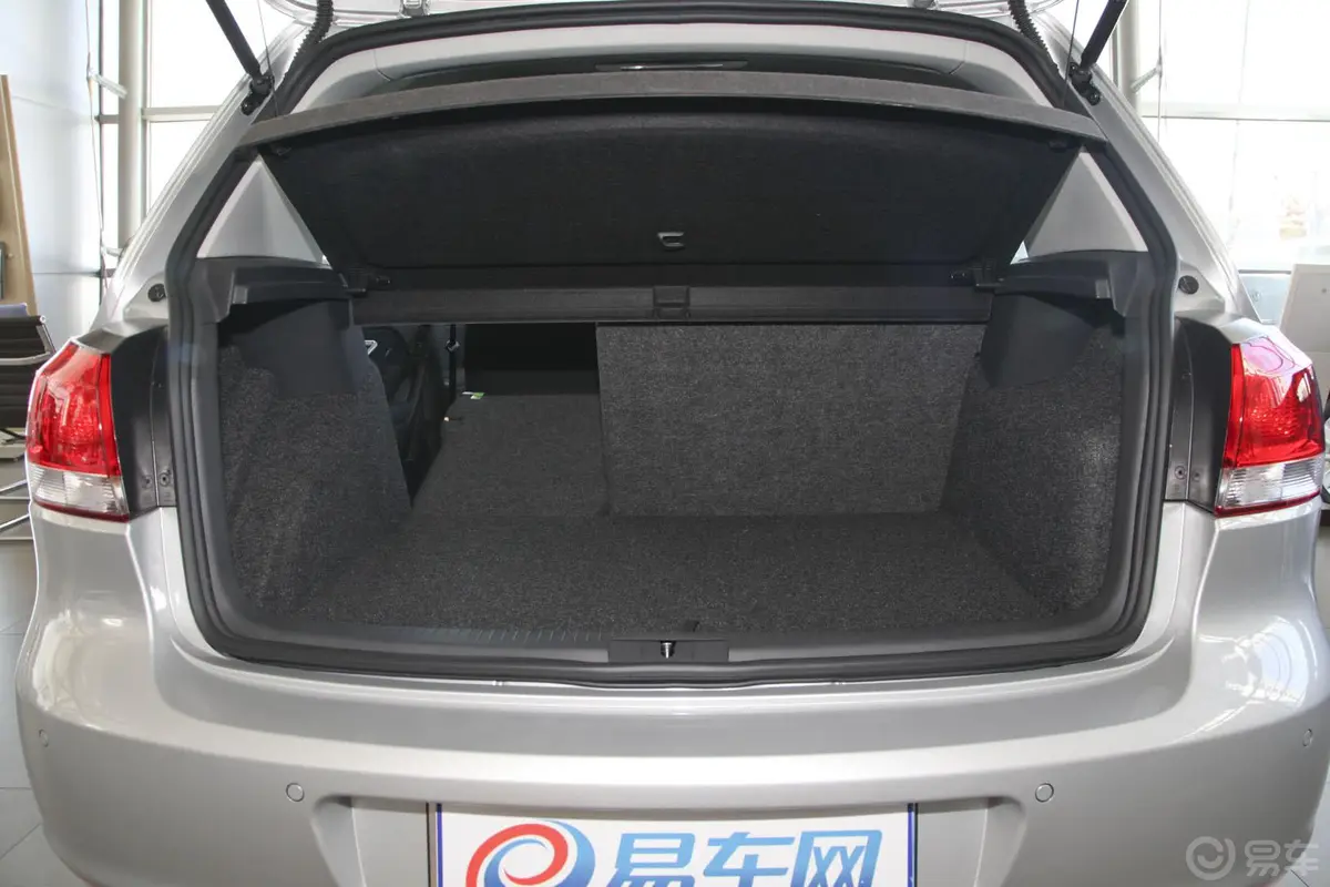 高尔夫1.6L 自动 舒适型空间