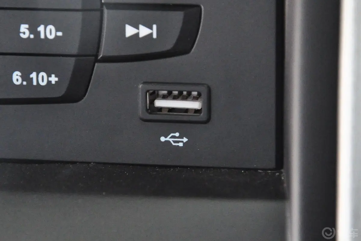卡威K13.2T 手动 两驱 精英型 柴油USB接口