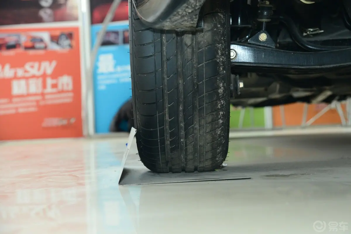 夏利N51.3L 手动 豪华型轮胎花纹