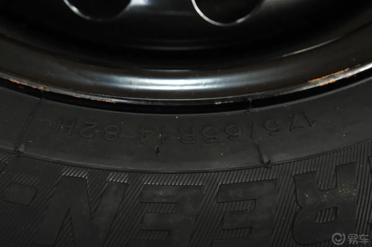 夏利N51.3L 手动 豪华型带气囊备胎规格