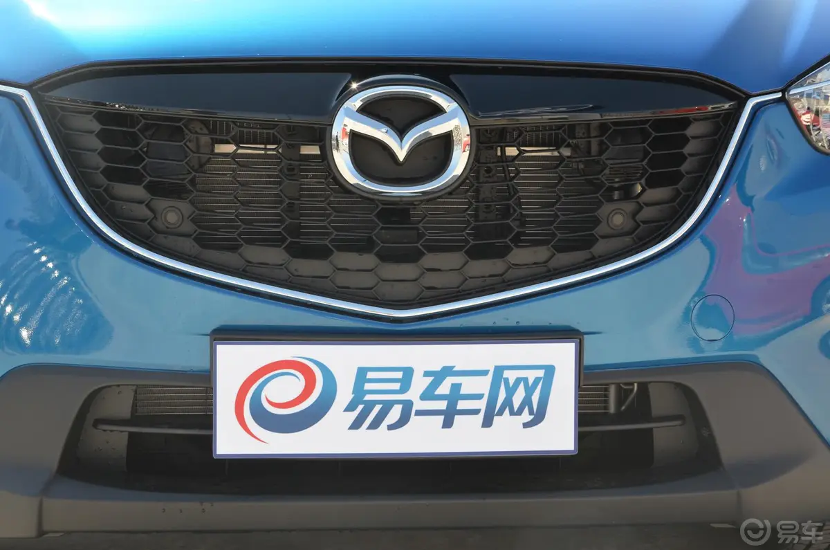 马自达CX-52.0L 自动 两驱 都市型前格栅侧俯拍