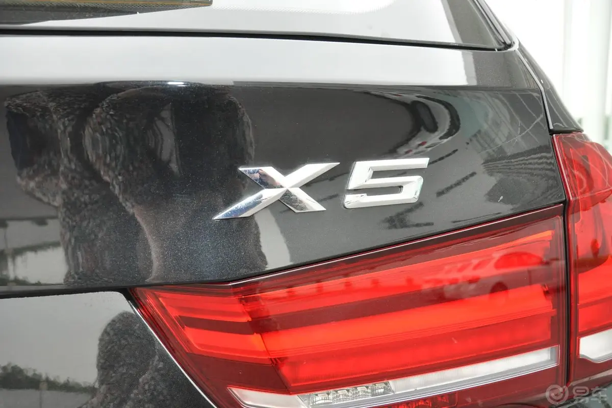 宝马X5(进口)xDrive30d尾标