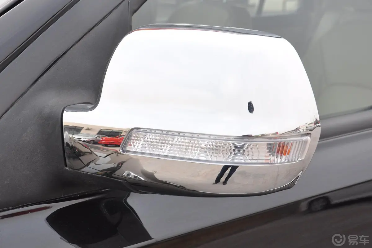 卡威W12.0L 手动 两驱 豪华型后视镜转向灯（前）