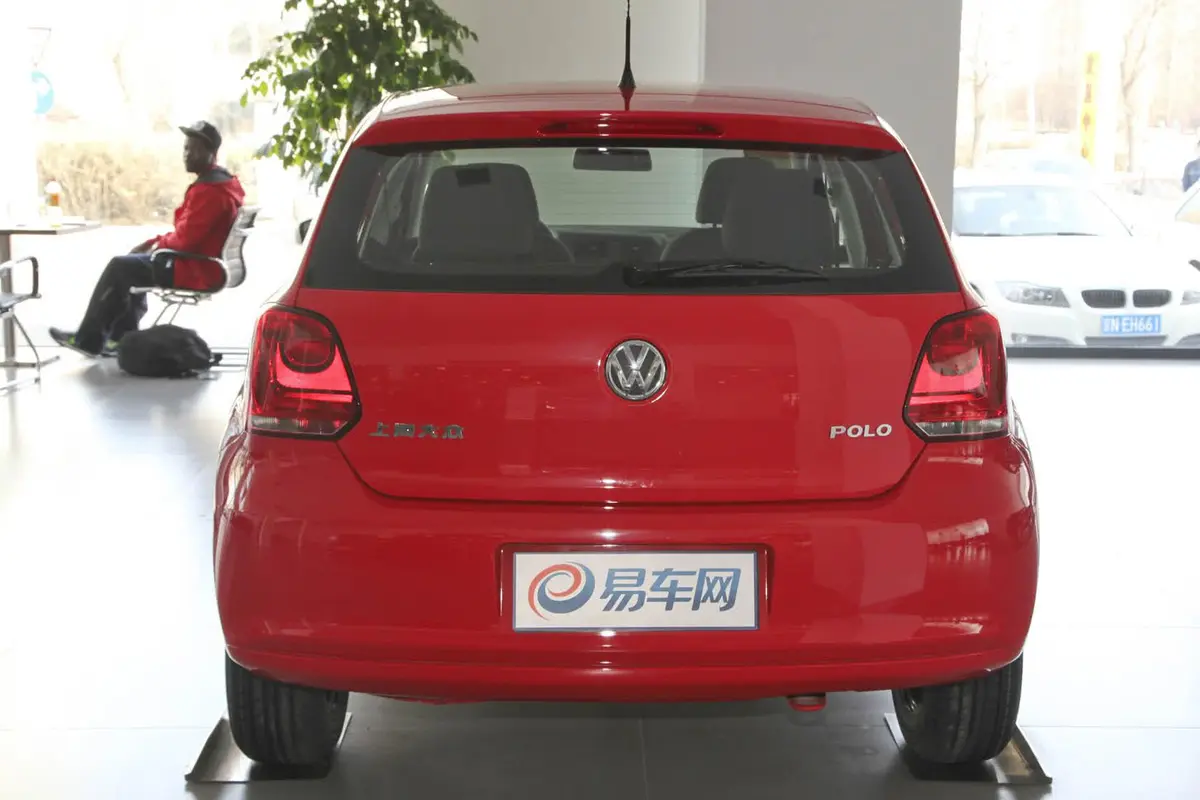 Polo1.4L 手动 致乐版正后水平