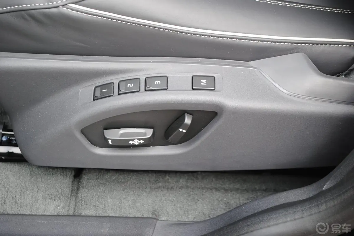 沃尔沃XC60(进口)2.0T T5 改款 个性运动版座椅调节键