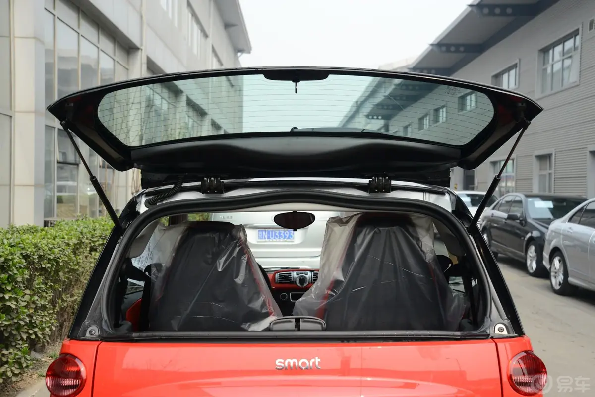 smart fortwo1.0T 硬顶激情版后排座椅