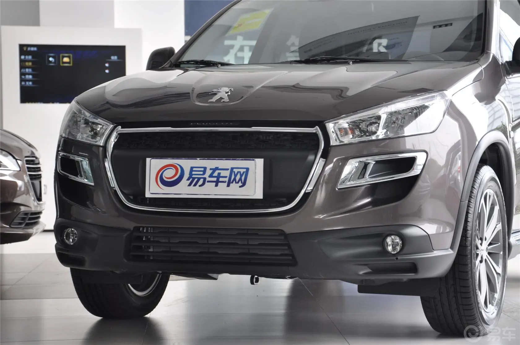 标致4008(进口)2.0L CVT 两驱 时尚型车头局部