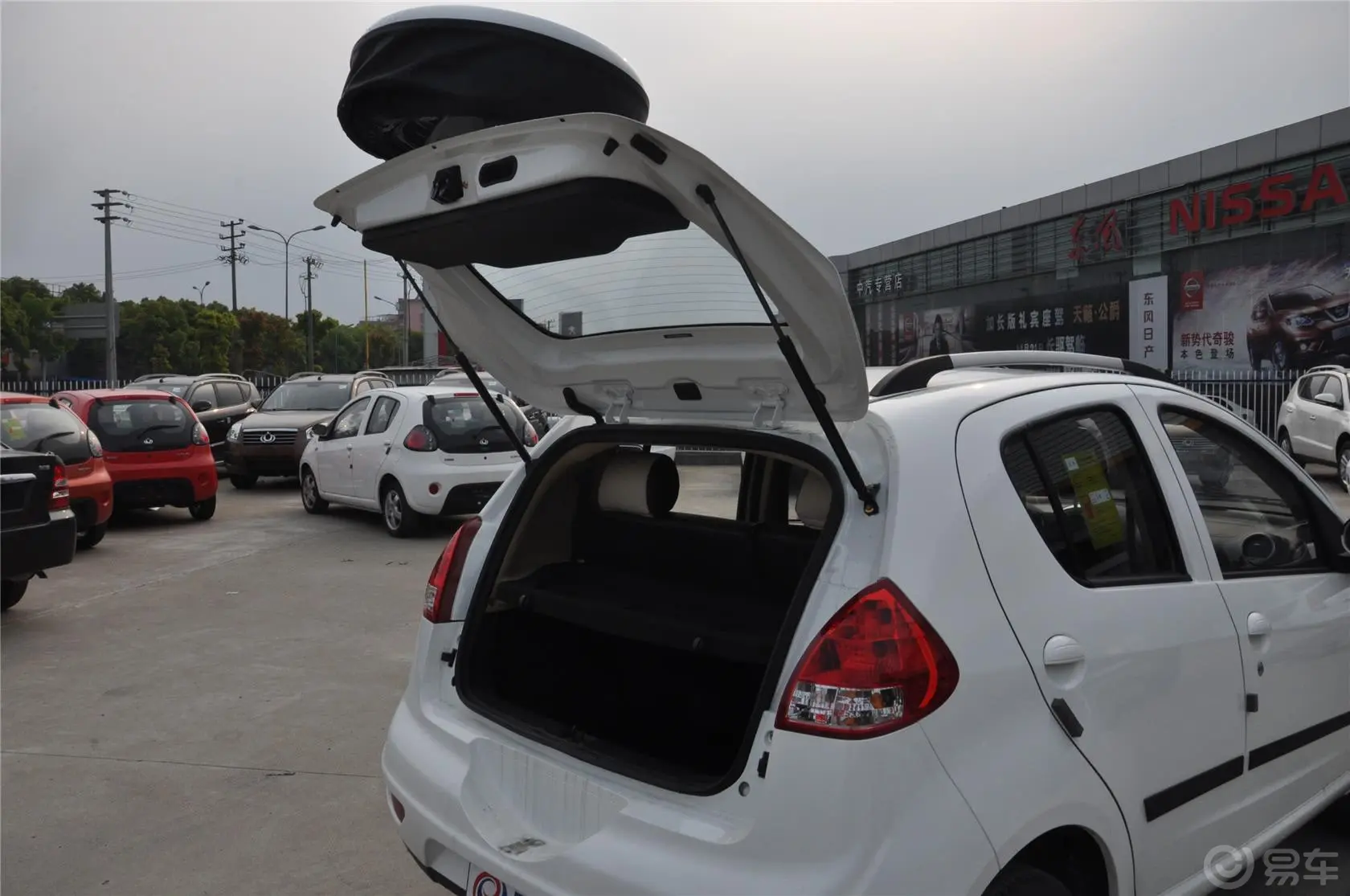 经典熊猫CROSS 1.5L 自动 精英型行李厢开口范围