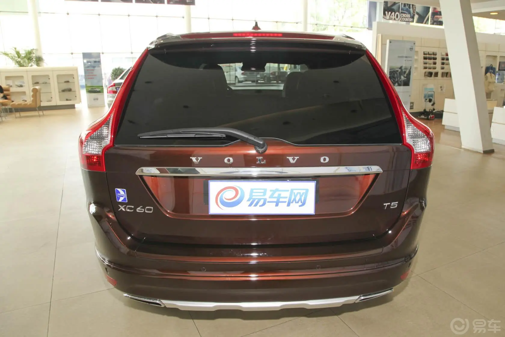 沃尔沃XC60(进口)2.0T T5 智雅版正后水平