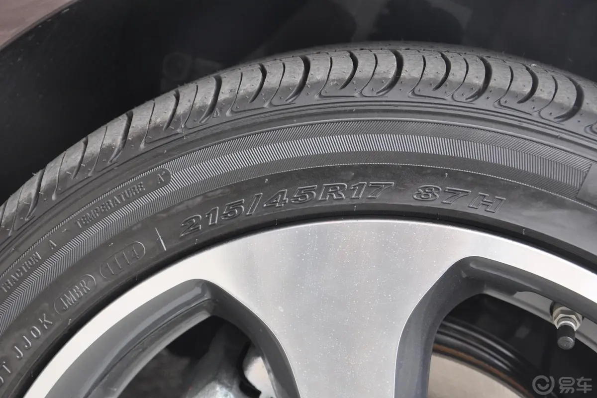 起亚K3S1.6L 自动 Premium轮胎规格