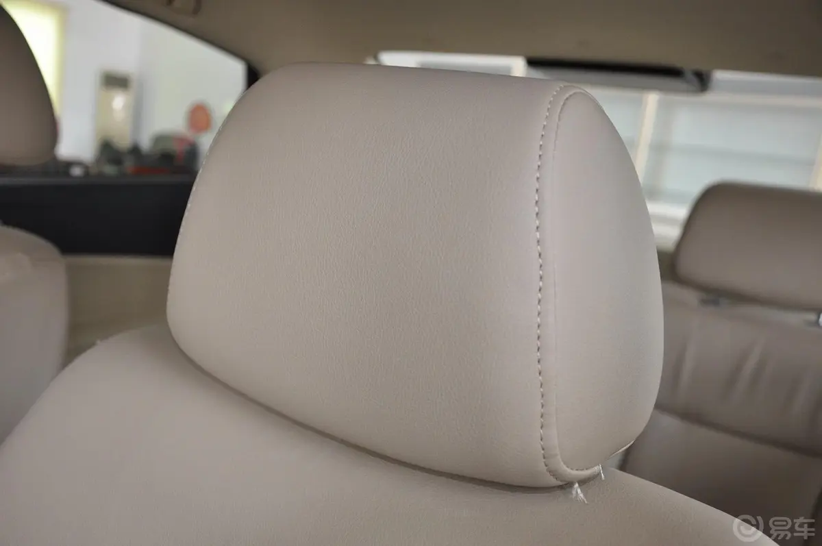 骏捷FSV1.5L 自动 舒适型 新锐版驾驶员头枕