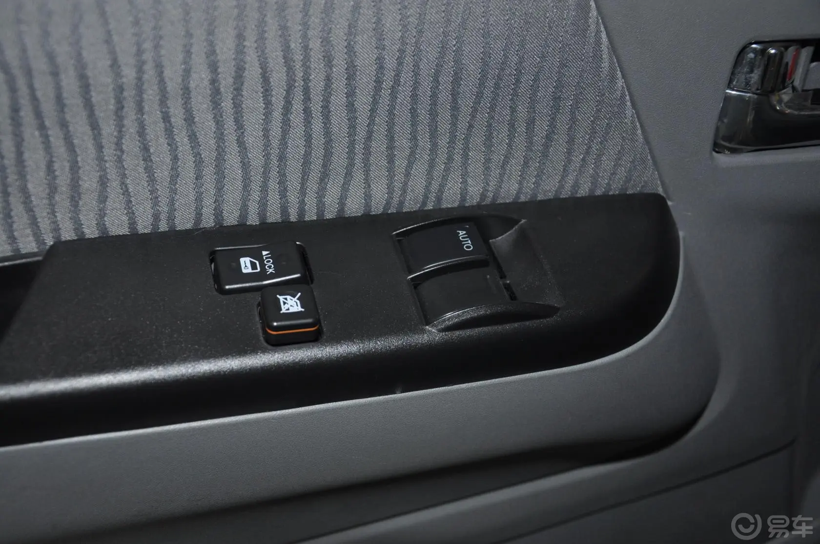 凯歌2.7L 手动 汽油版 豪华版车窗升降键