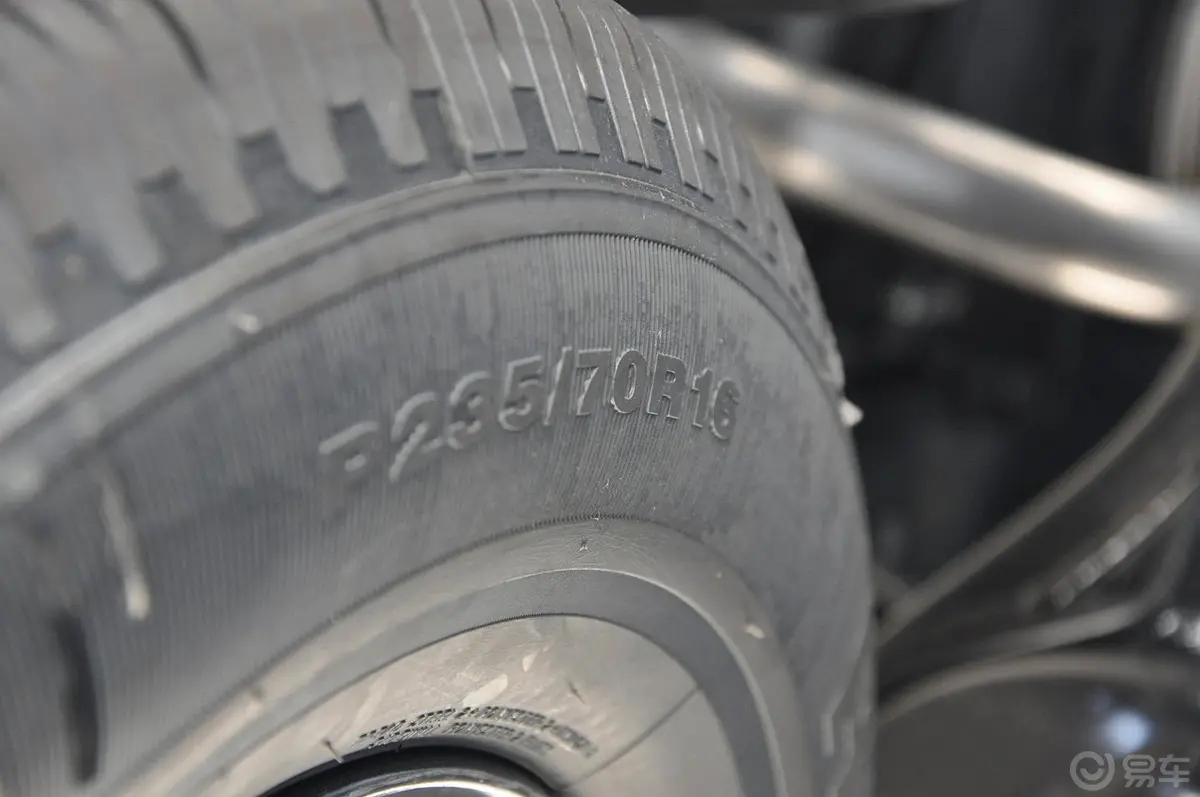 风骏64D20 2.0T 手动 两驱 精英型 柴油备胎规格