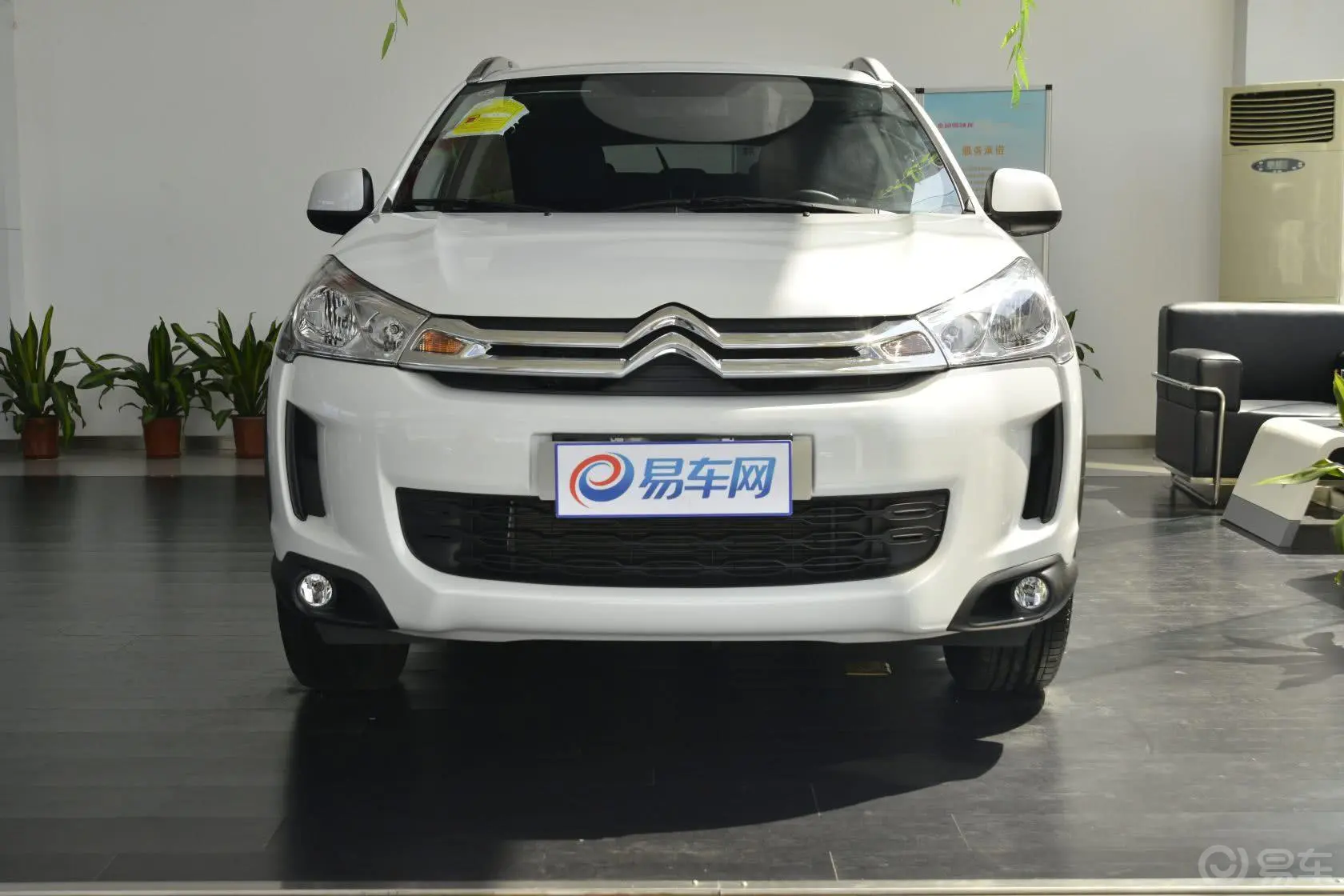 雪铁龙C4 AIRCROSS(进口)2.0L 自动 两驱 舒适版正前水平