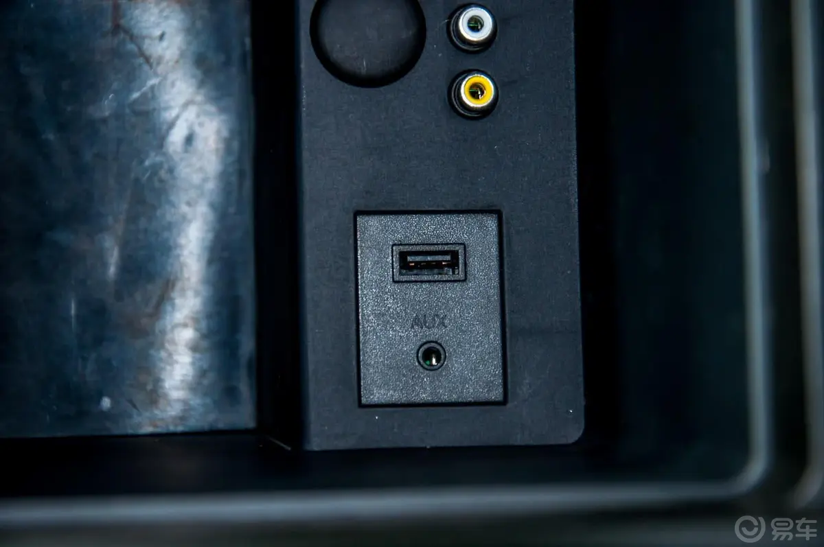 优6 SUV2.0T 智尊型USB接口