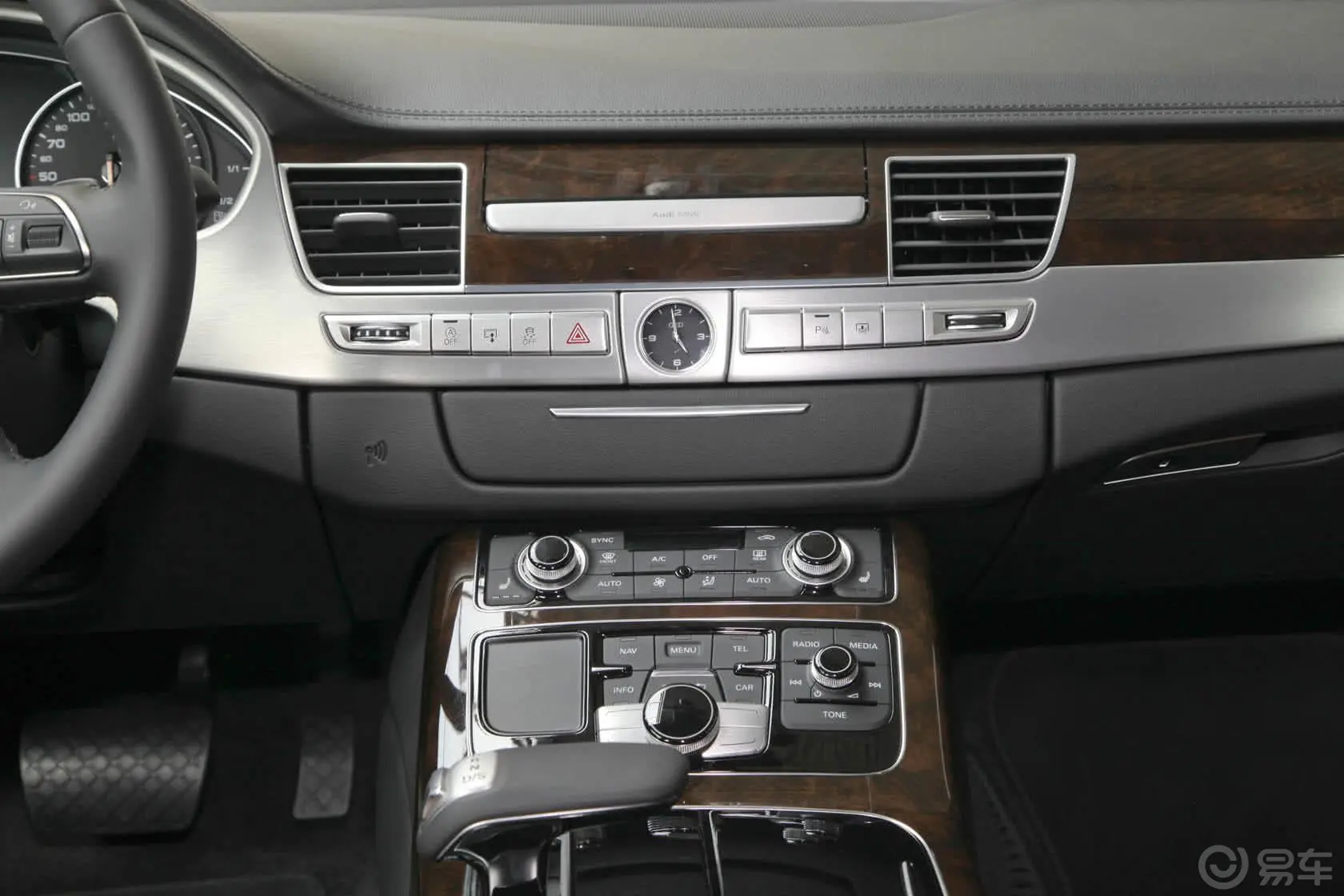 奥迪A8A8L 45 TFSI quattro舒适型中控台整体