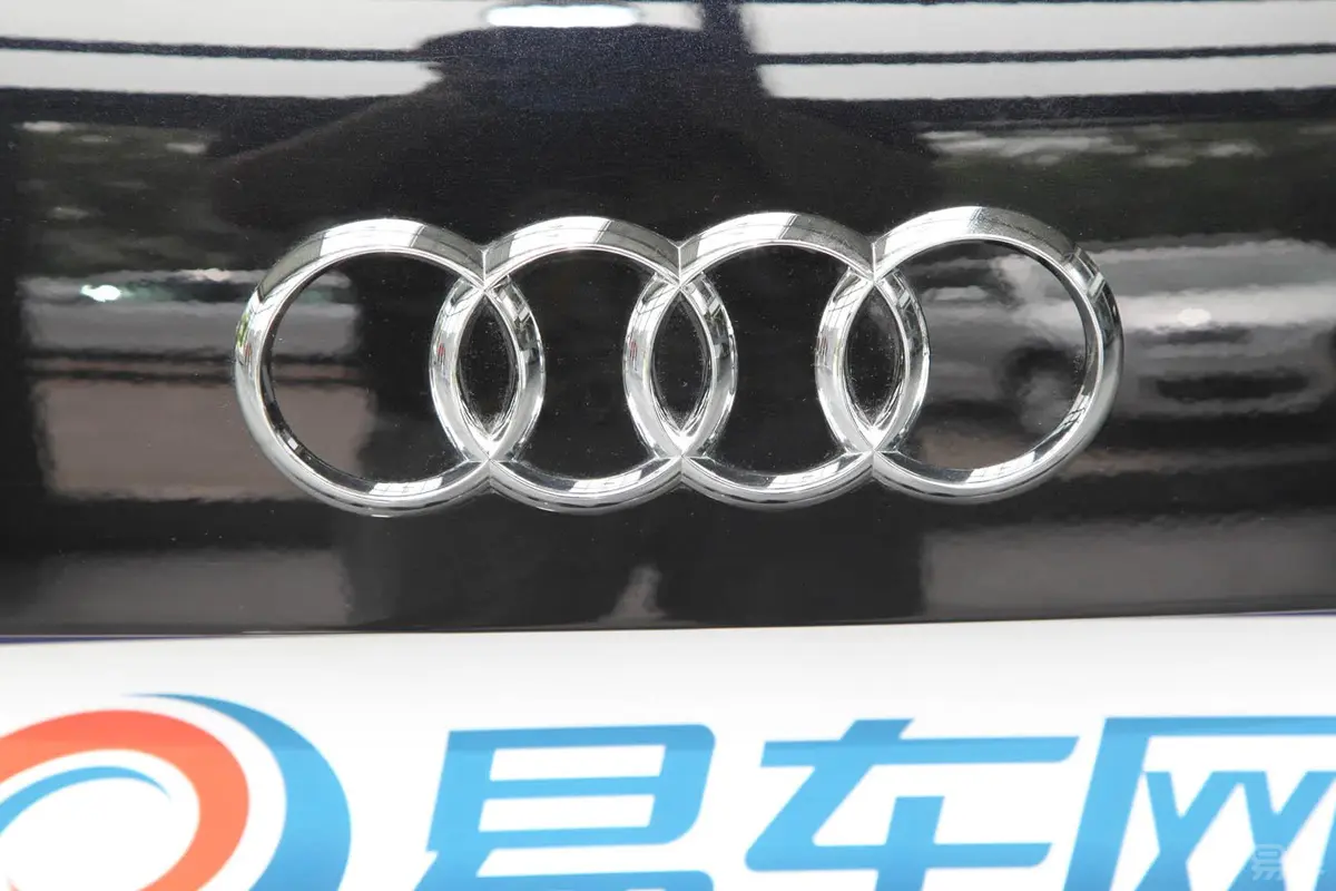 奥迪Q740 TFSI quattro 越野型外观