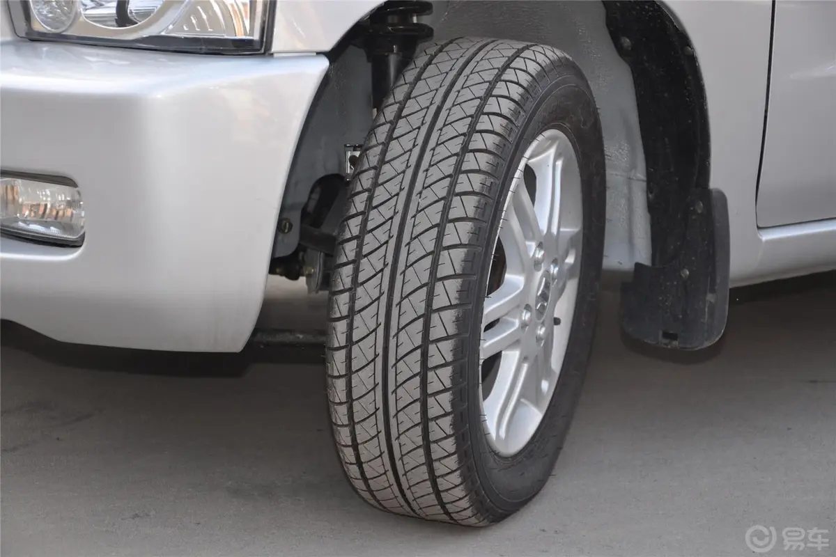 北斗星全能版 1.4L 手动 实用型轮胎花纹