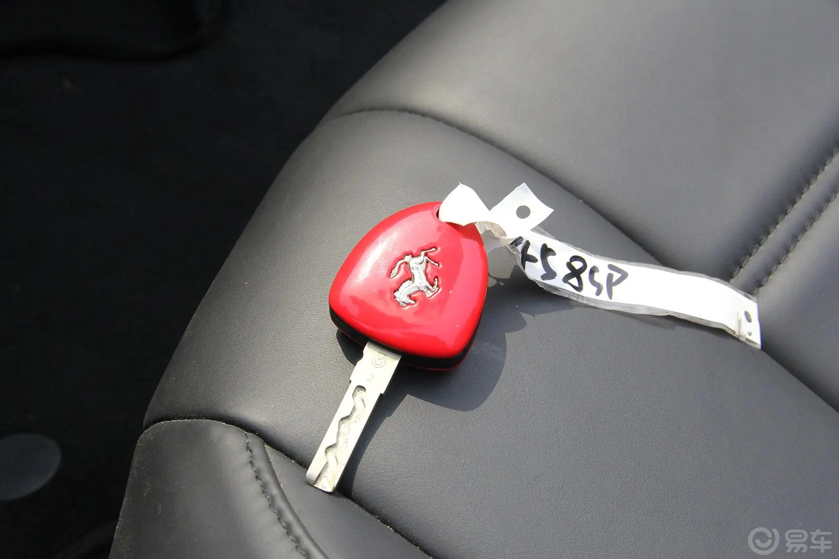 法拉利4584.5L Spider钥匙