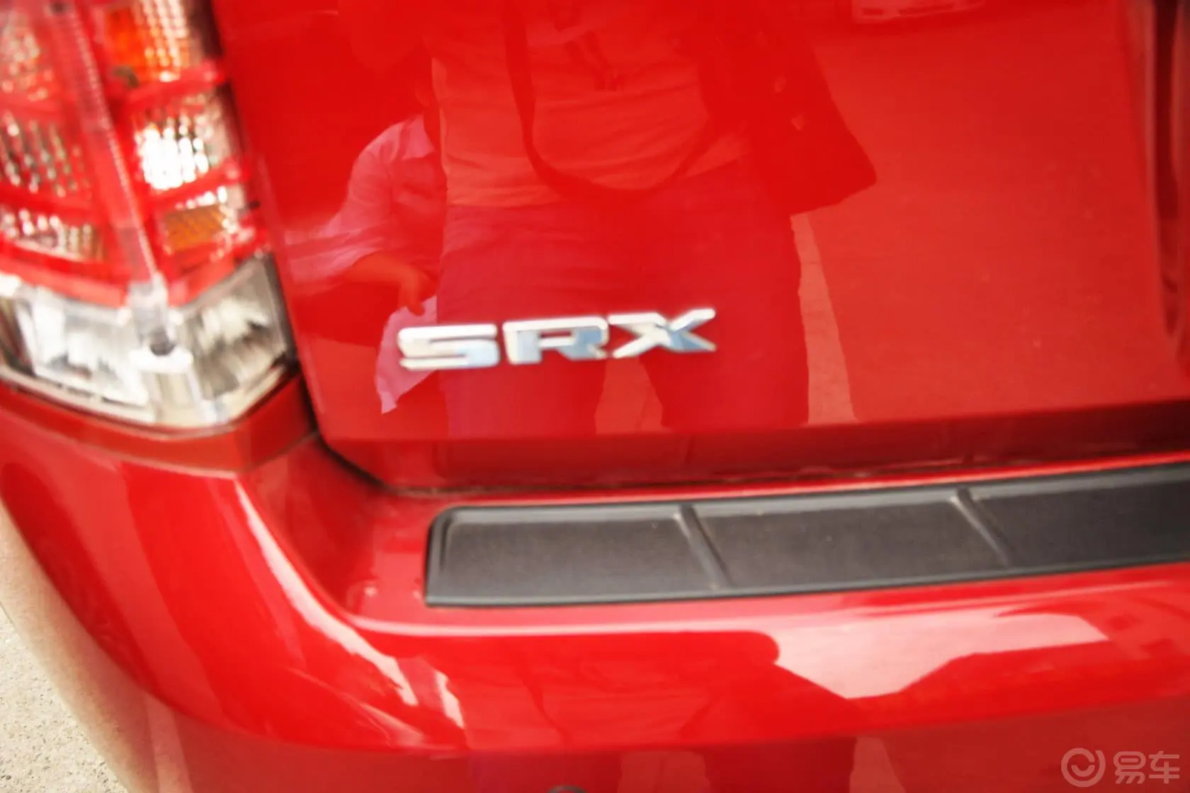 凯迪拉克SRX3.6L 手自一体 旗舰型尾标