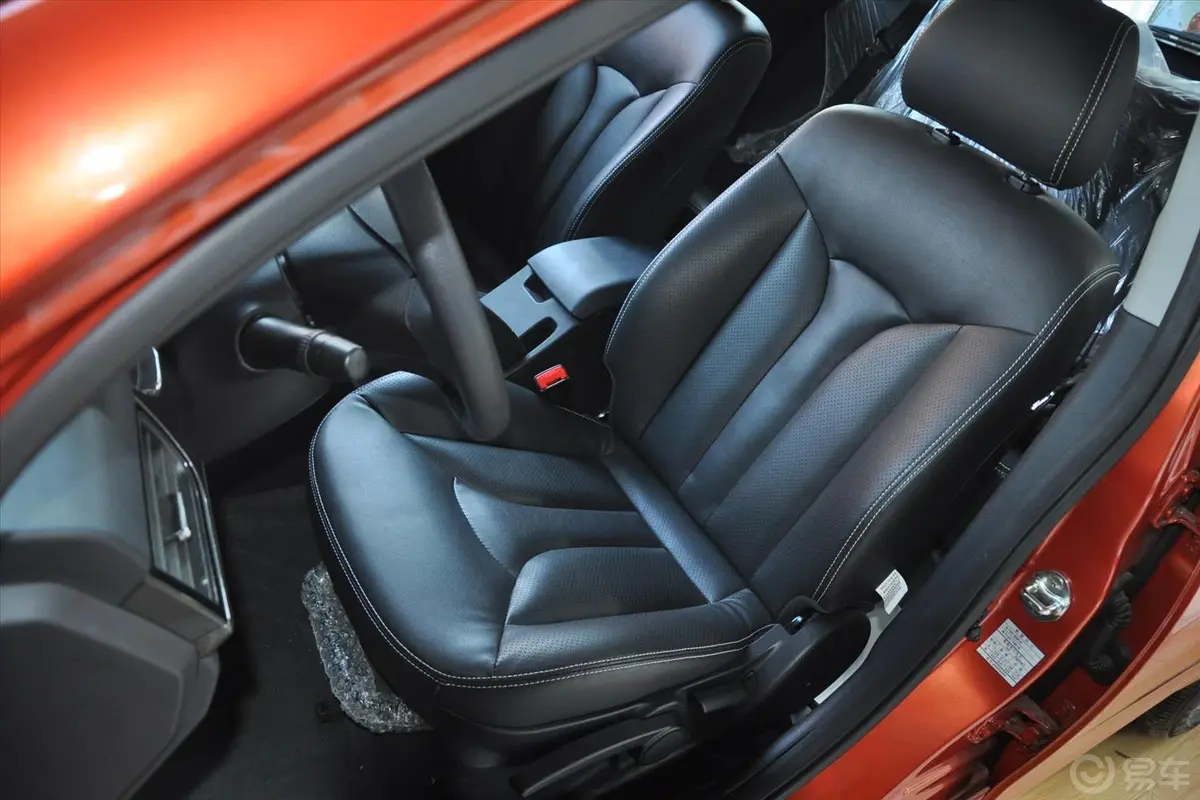 V6菱仕Turbo 1.5T CVT 趣控版驾驶员座椅