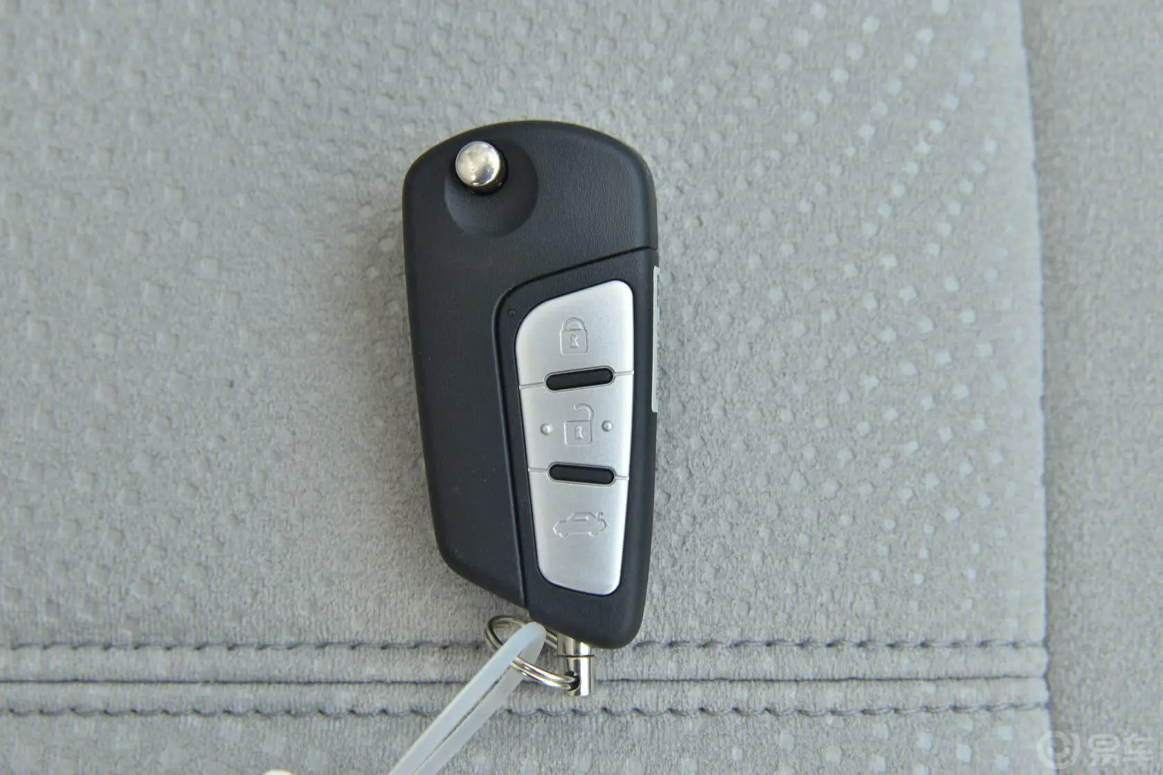 奔腾B901.8T 自动 舒适型钥匙