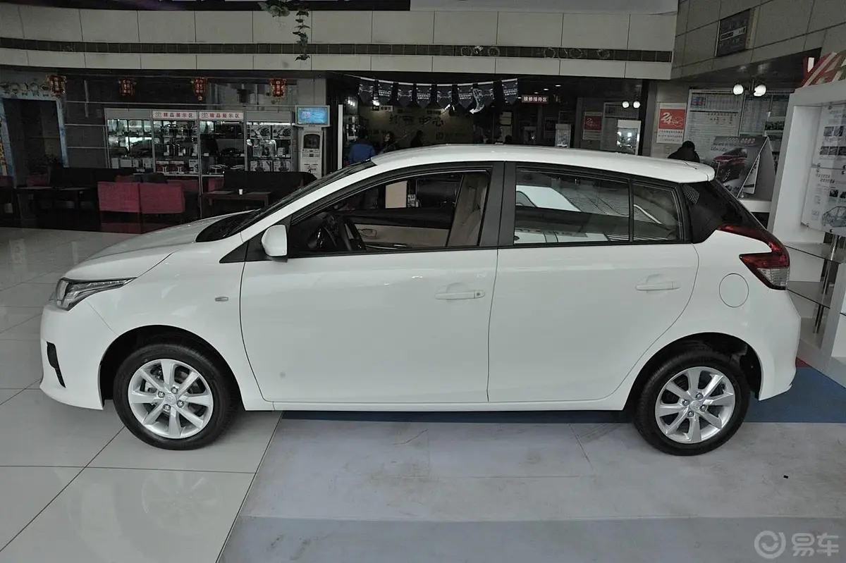 YARiS L 致炫1.5L 自动 炫动版外观