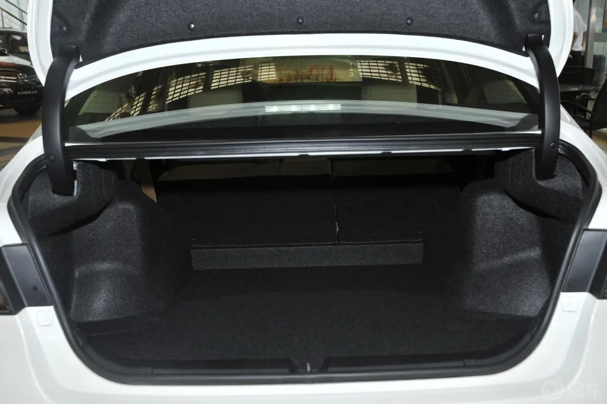 锐志2.5V 风度菁英版 炫装版行李厢支撑杆