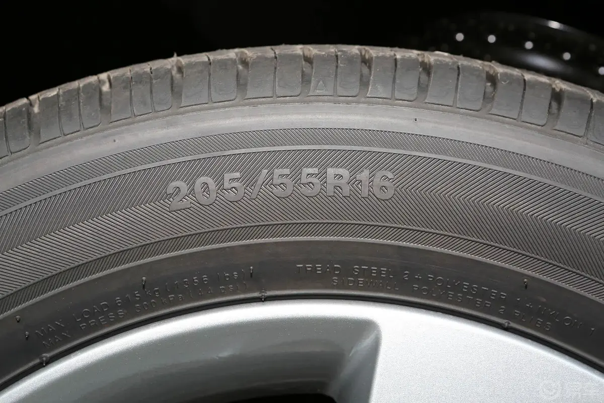 朗动1.6L 自动 领先型轮胎规格