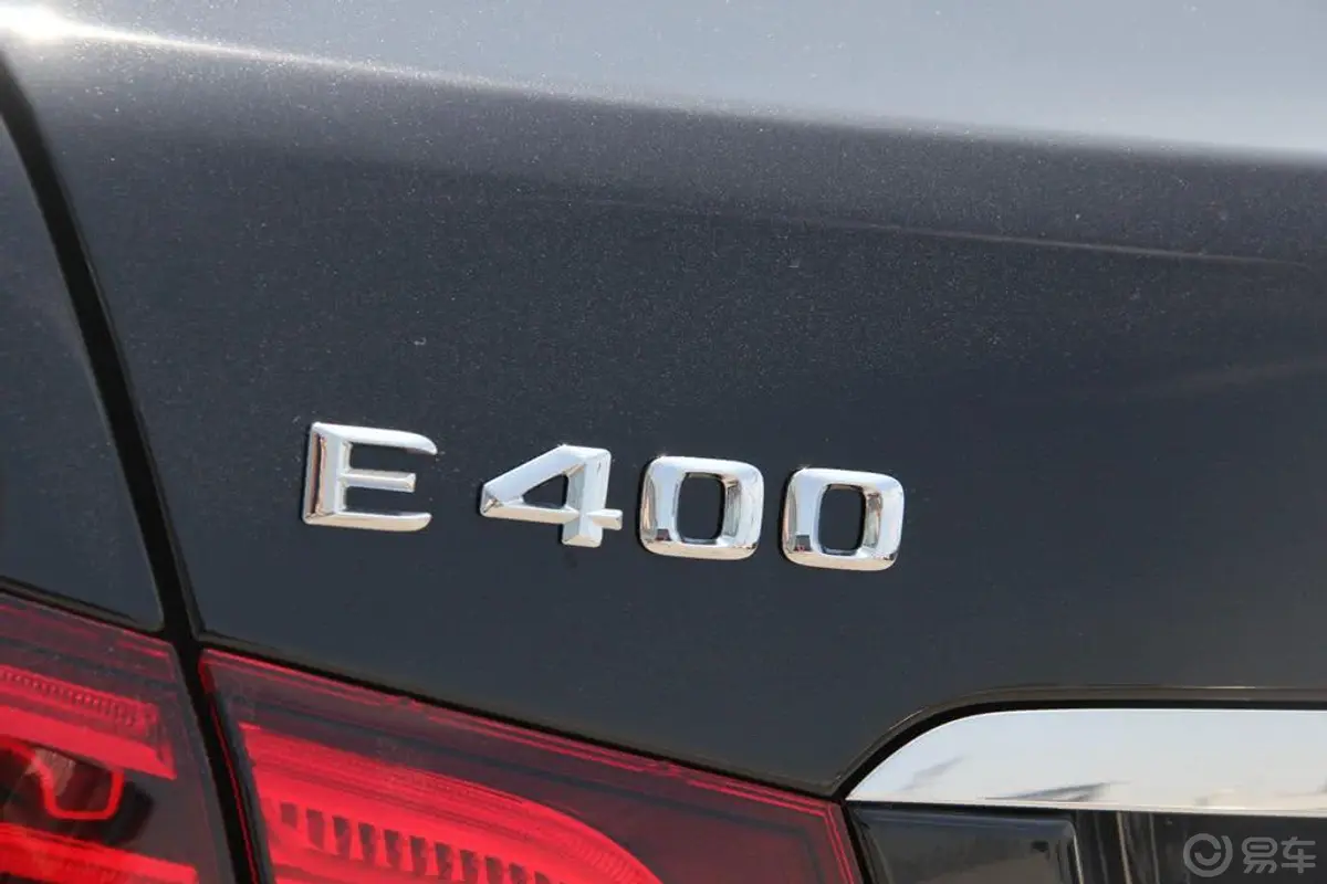 奔驰E级(进口)E400 Coupe尾标