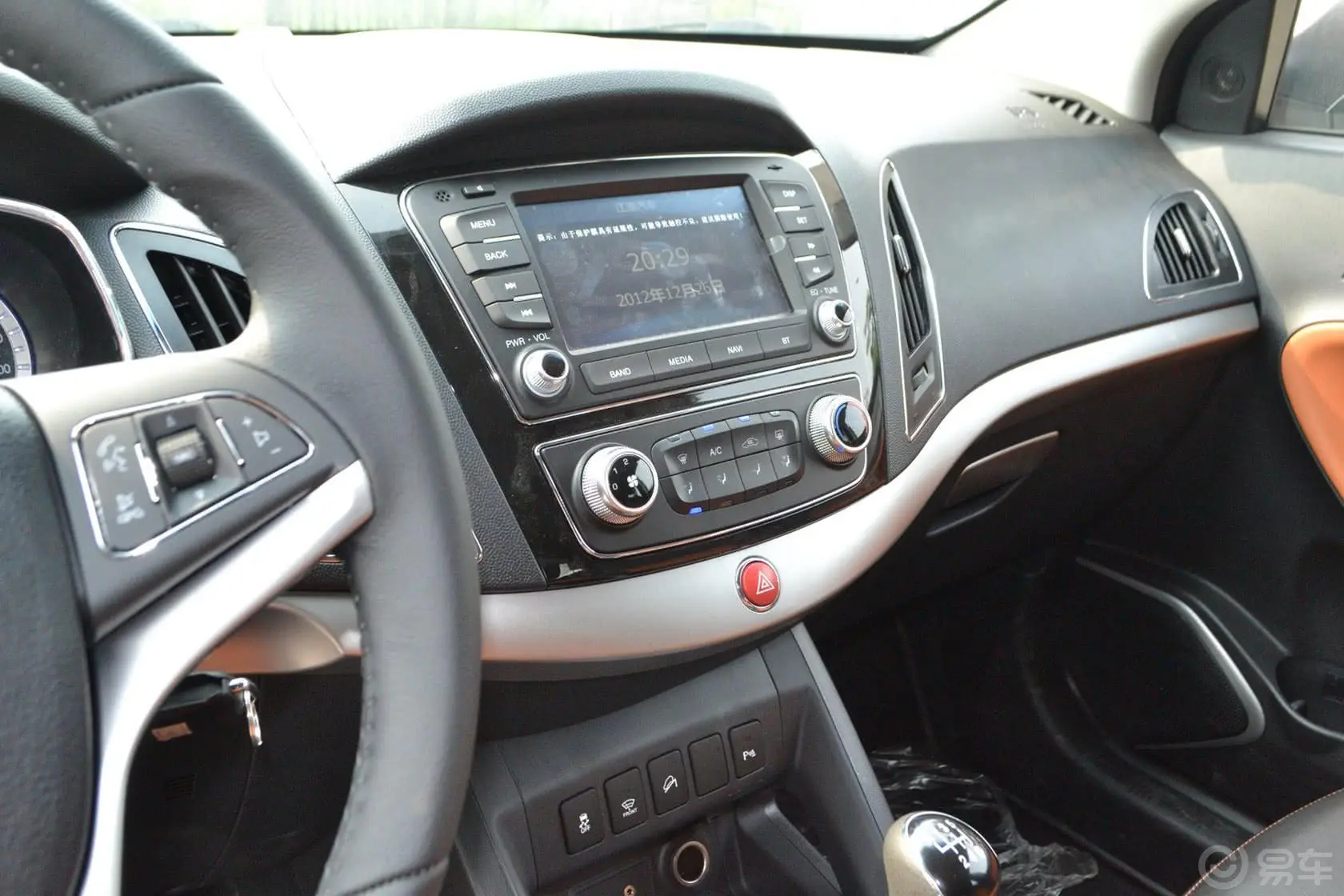 瑞风S52.0T 手动 尊享版中控台驾驶员方向