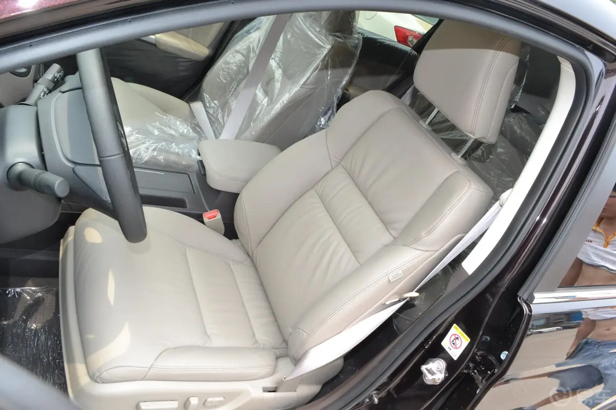 本田CR-V2.4L 两驱 豪华版驾驶员座椅