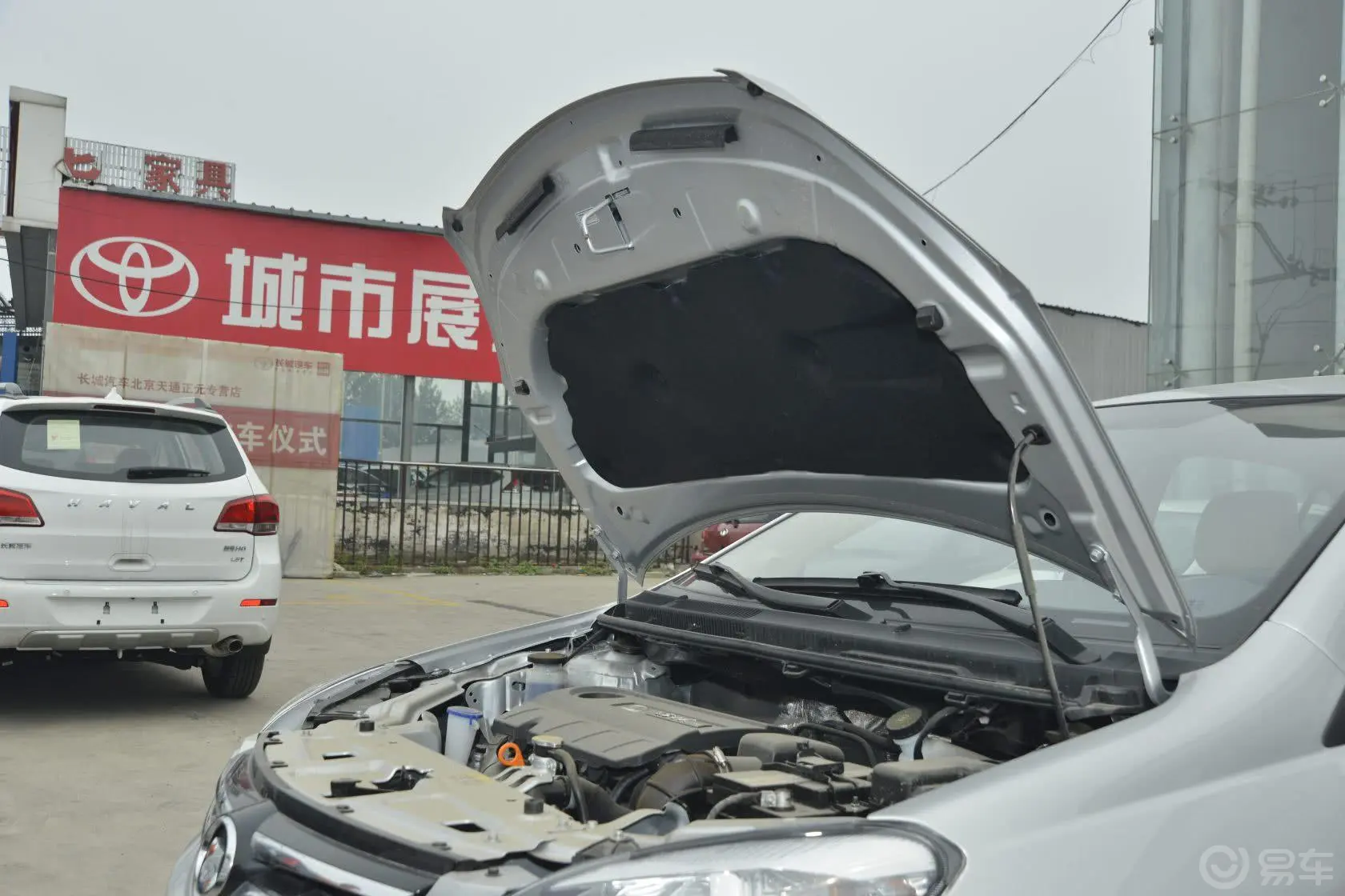 长城C301.5L CVT 舒适型发动机盖开启