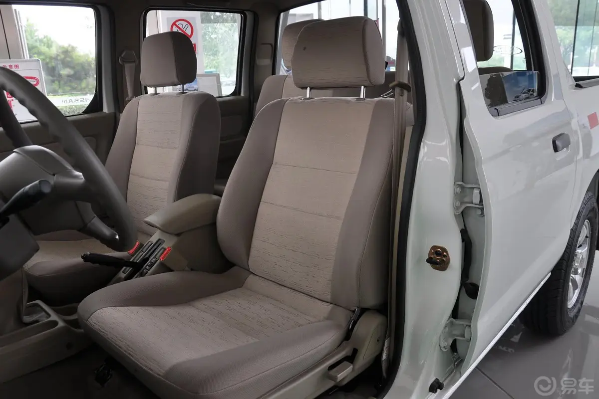 锐骐2WD ZG24汽油标准版 国IV驾驶员座椅