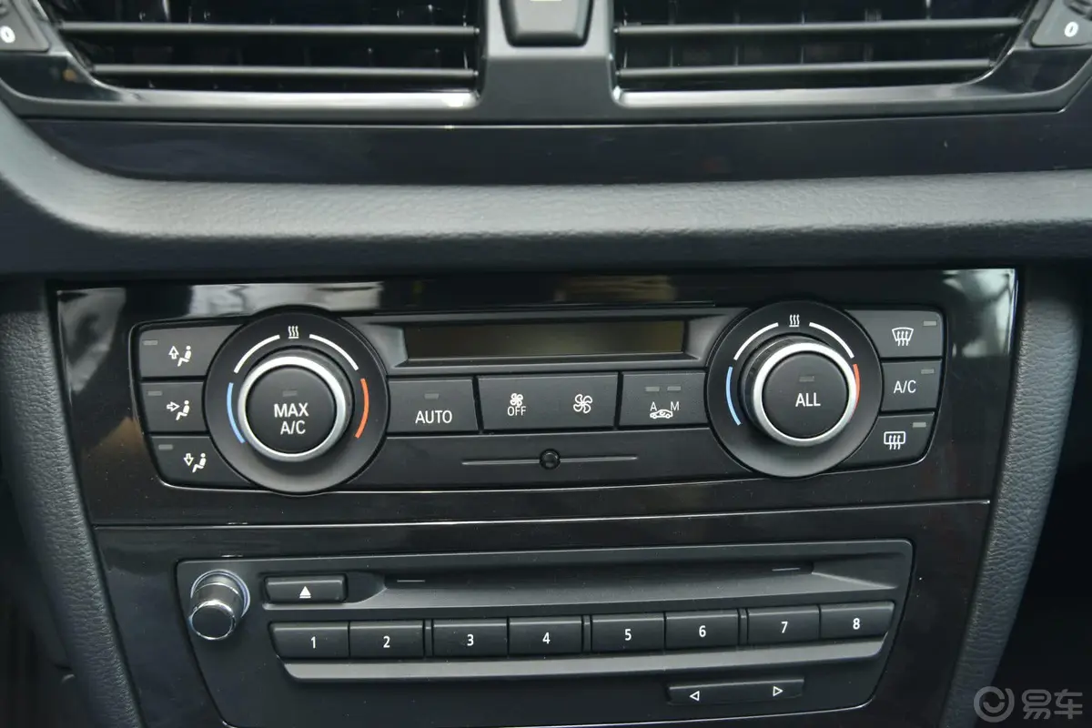 宝马X1sDrive18i 运动设计套装空调