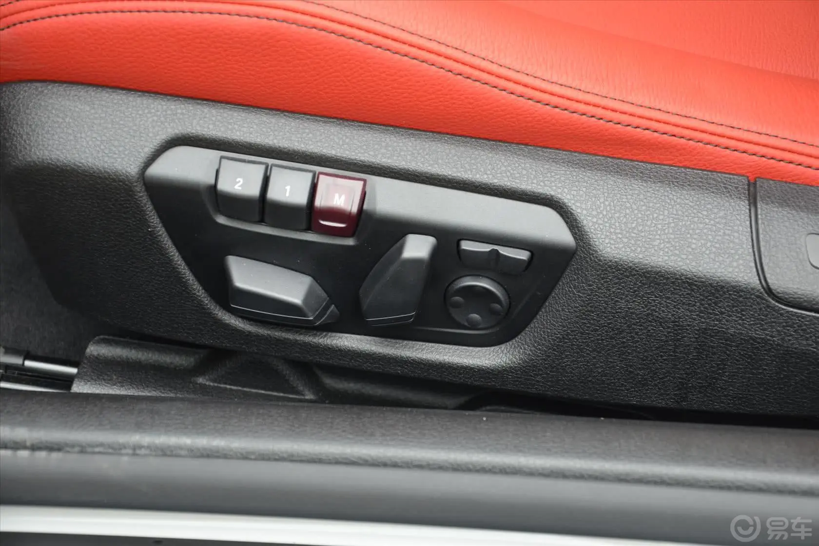 宝马4系双门轿跑车 435i xDrive 运动设计套装座椅调节键