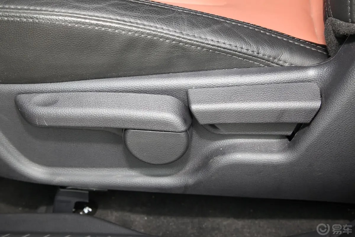 海马S72.0L 手动 智享版座椅调节键