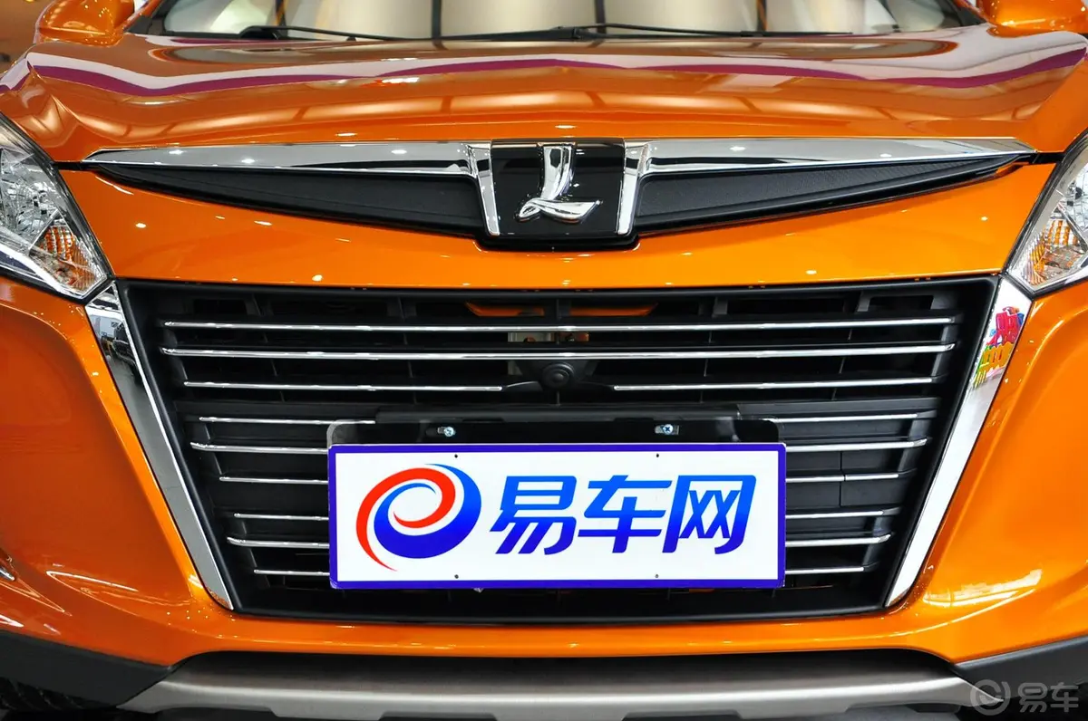 优6 SUV1.8T 智尊型前格栅侧俯拍