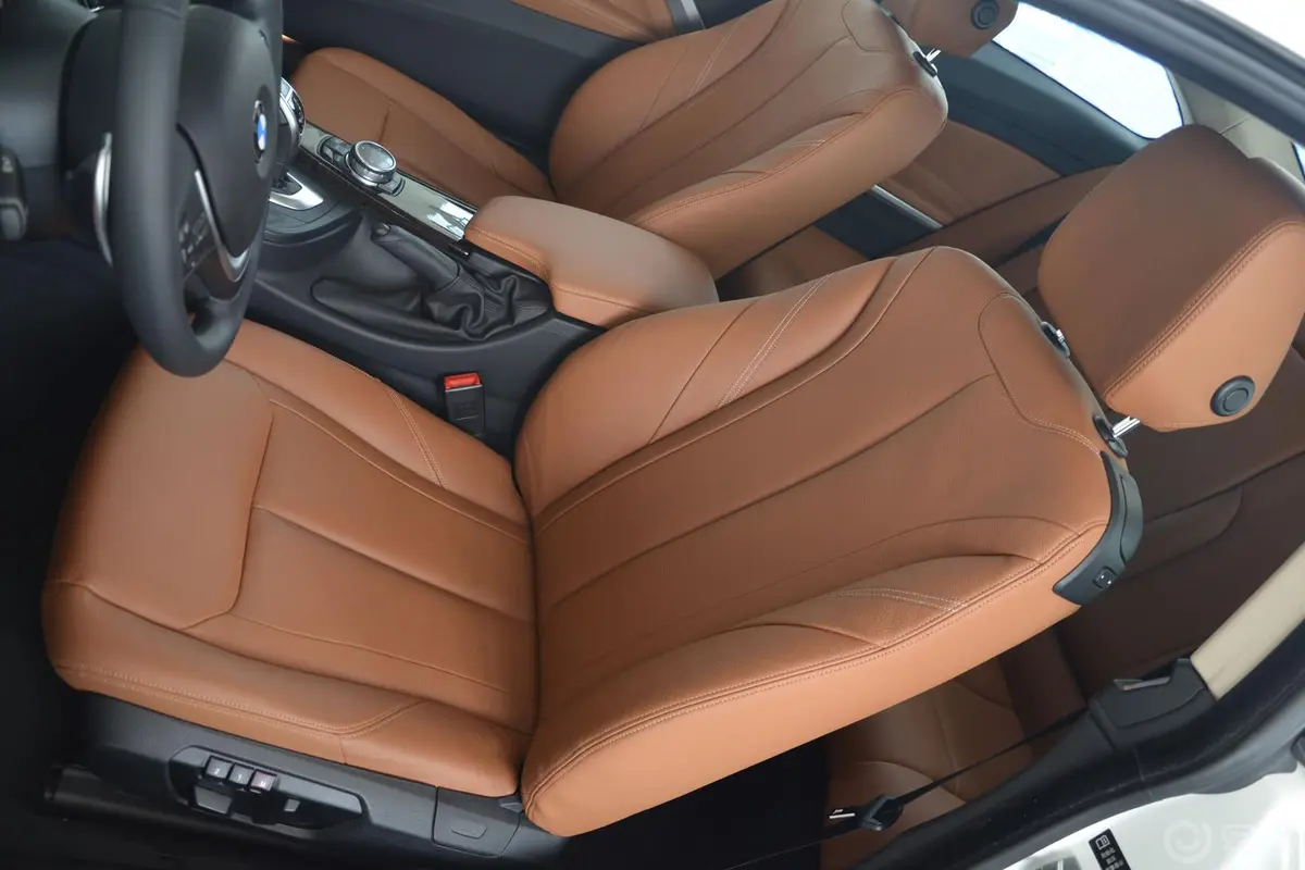 宝马4系双门轿跑车 428i xDrive 豪华设计套装驾驶员座椅