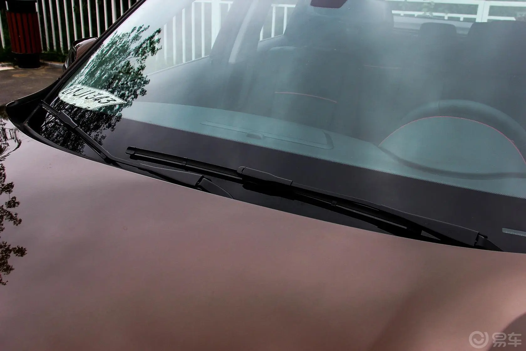 宝马X1sDrive18i 运动设计套装雨刷器（前）