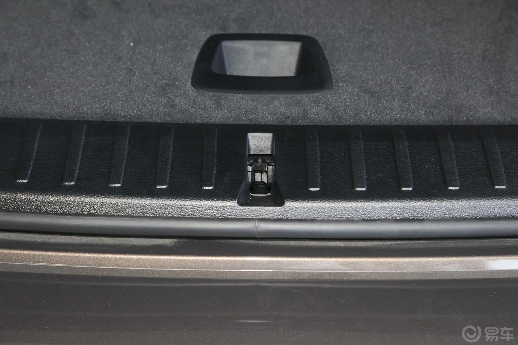 宝马X3(进口)改款 xDrive28i 领先型空间